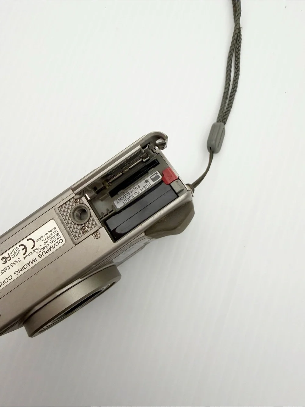 Olympus Camedia C-7000 Zoom 7.1MP Digital Camera Untested